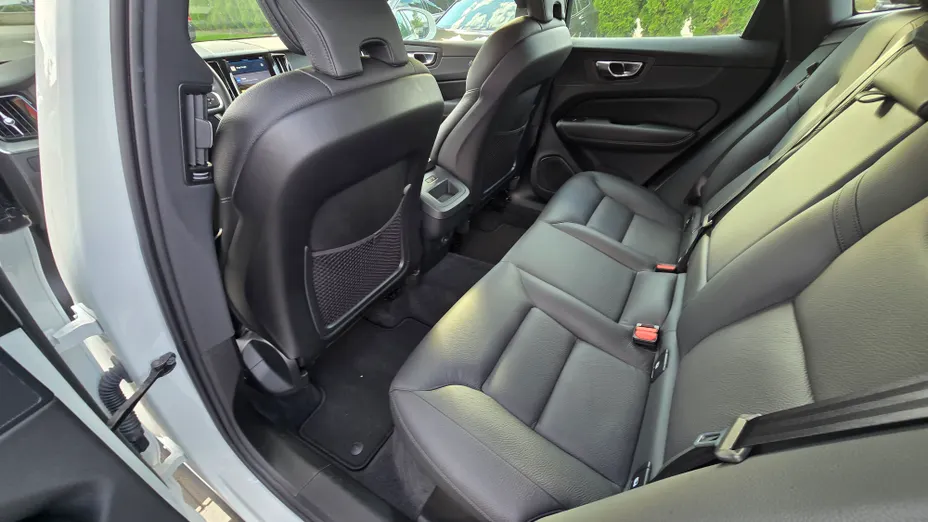 VOLVO XC60 XC60 B5 B AWD Core aut