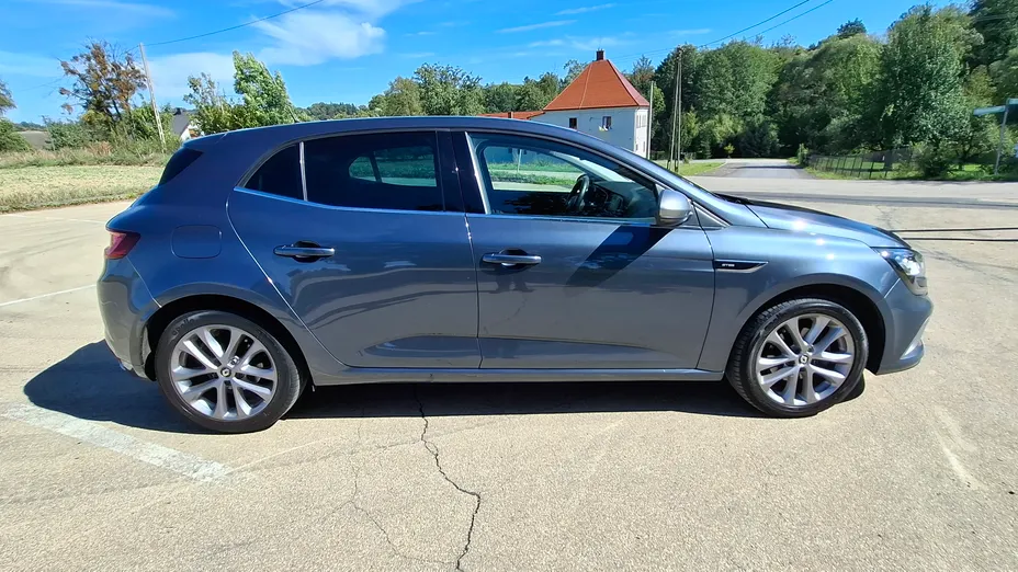 RENAULT Megane -