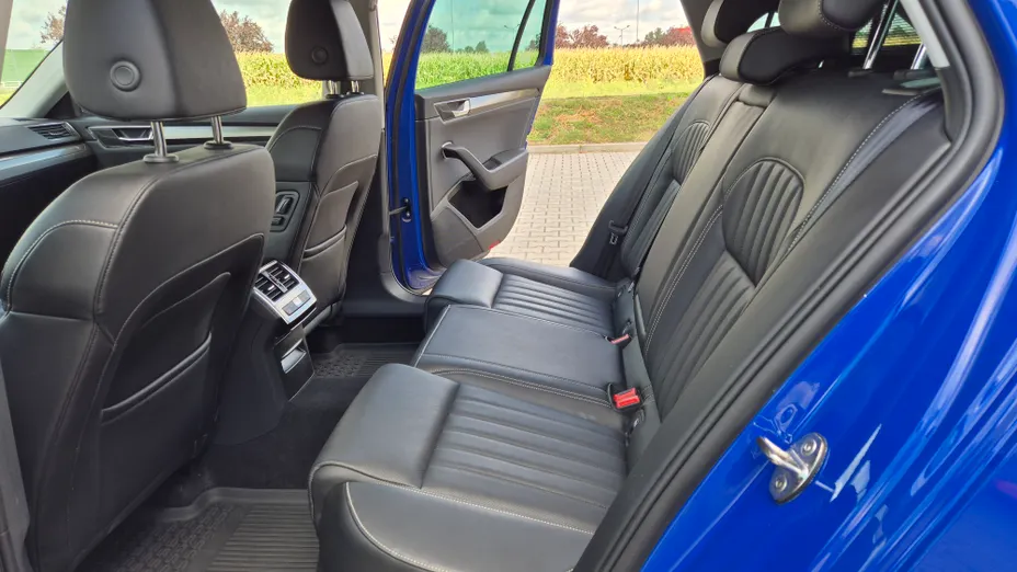SKODA Superb Superb 2.0 TDI SCR Style DSG