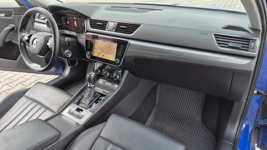 SKODA Superb Superb 2.0 TDI SCR Style DSG