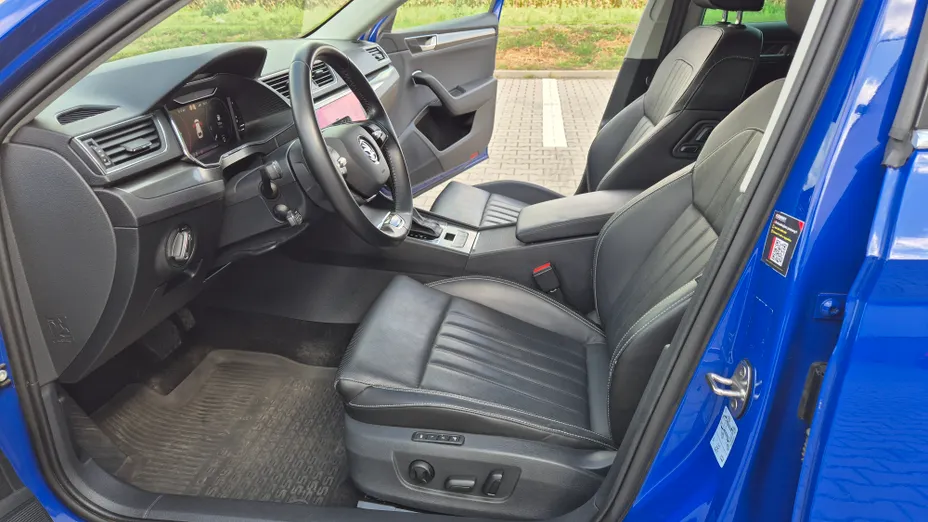 SKODA Superb Superb 2.0 TDI SCR Style DSG