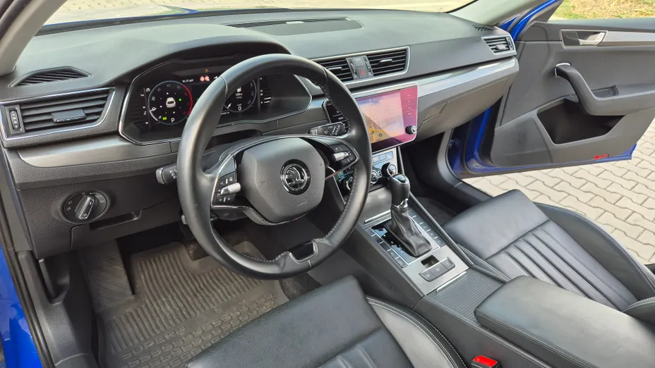 SKODA Superb Superb 2.0 TDI SCR Style DSG