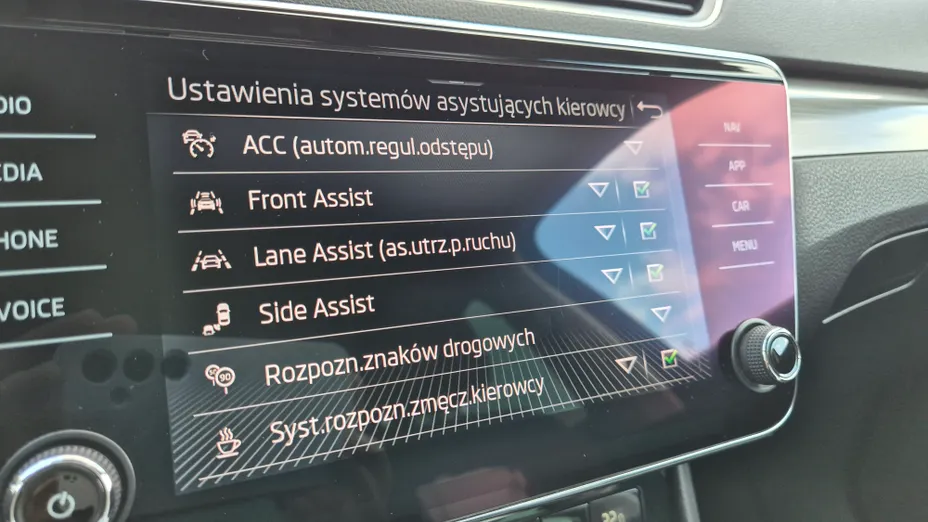 SKODA Superb Superb 2.0 TDI SCR Style DSG