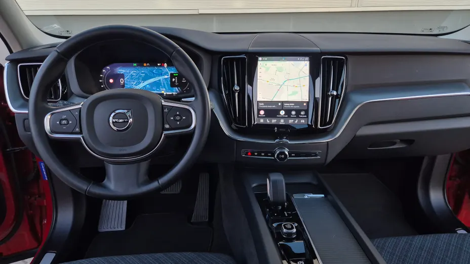 VOLVO XC60 XC60 T6 Plug-In Hybrid AWD Core aut