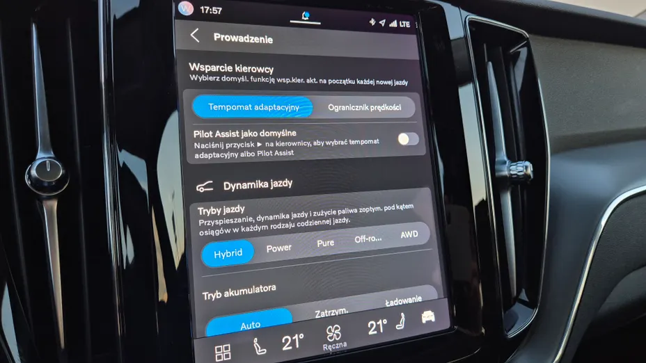 VOLVO XC60 XC60 T6 Plug-In Hybrid AWD Core aut