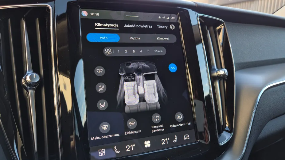 VOLVO XC60 XC60 T6 Plug-In Hybrid AWD Core aut