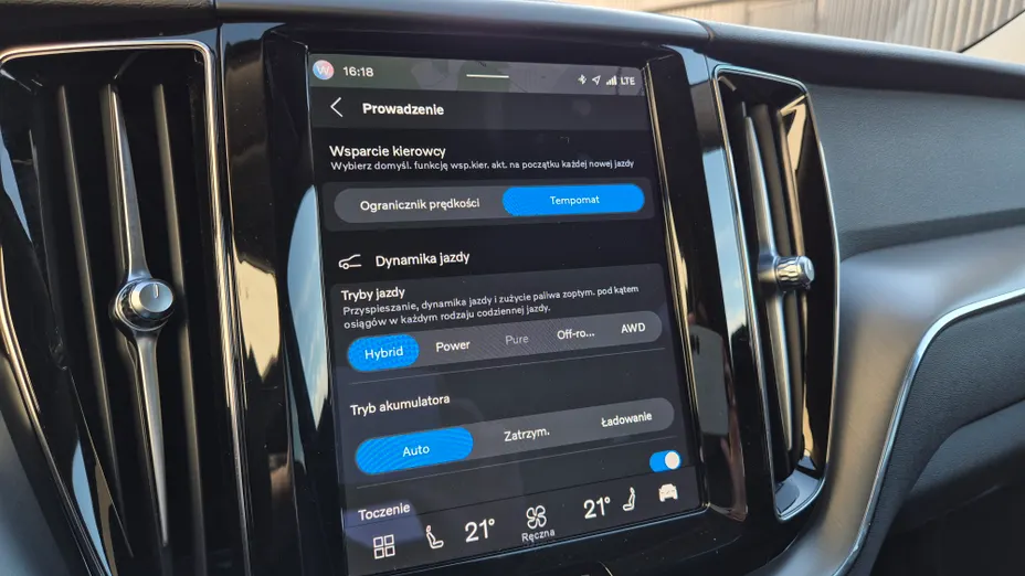 VOLVO XC60 XC60 T6 Plug-In Hybrid AWD Core aut
