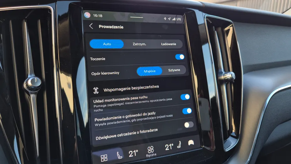 VOLVO XC60 XC60 T6 Plug-In Hybrid AWD Core aut