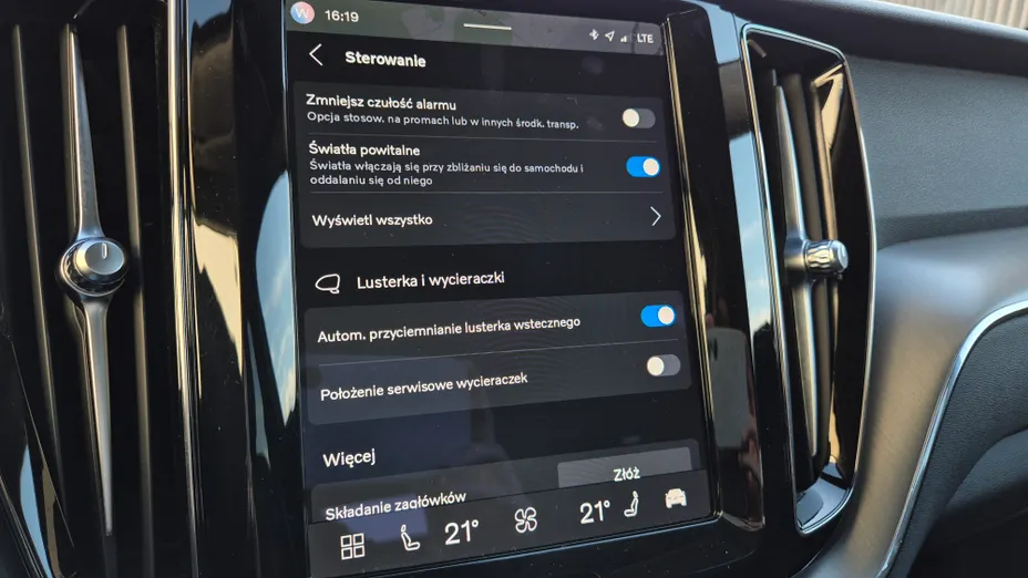 VOLVO XC60 XC60 T6 Plug-In Hybrid AWD Core aut
