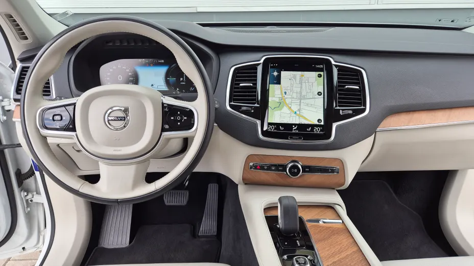 VOLVO XC90 XC90 T8 AWD Plug-In Hybrid Inscription Expression 7os aut