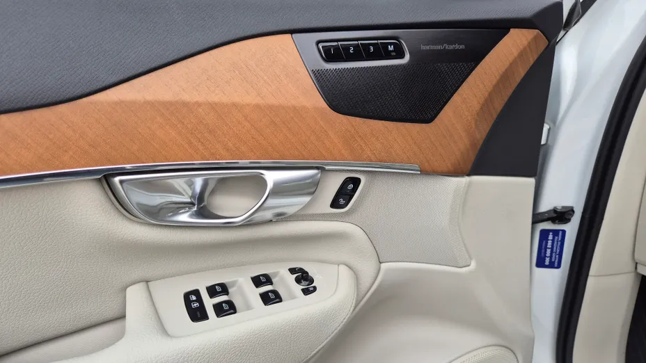 VOLVO XC90 XC90 T8 AWD Plug-In Hybrid Inscription Expression 7os aut
