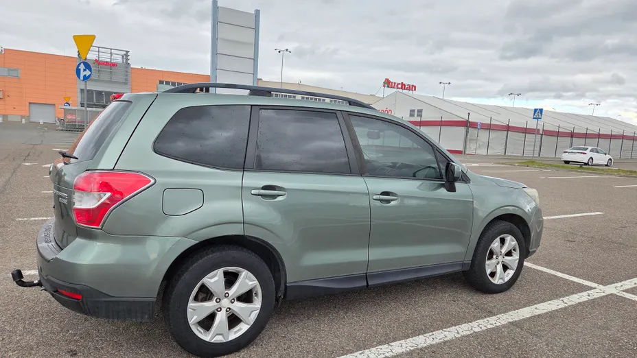 SUBARU Forester -