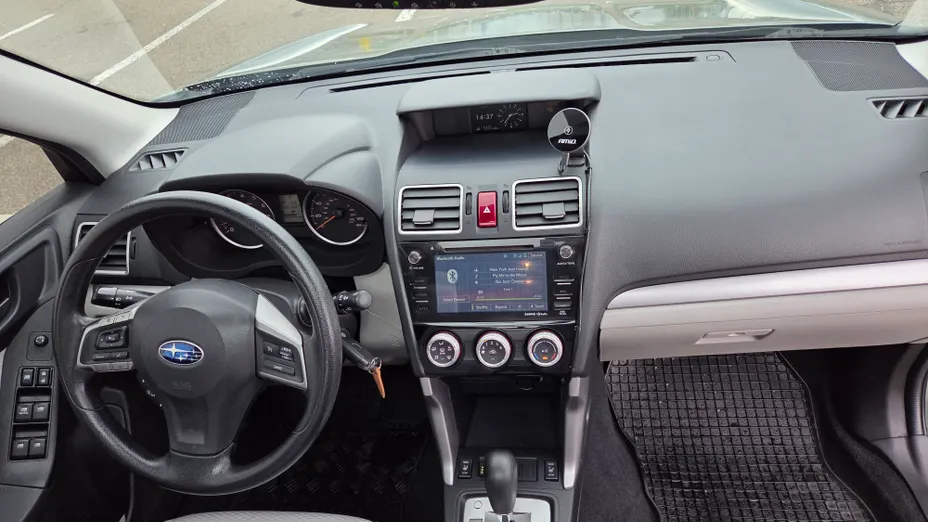 SUBARU Forester -