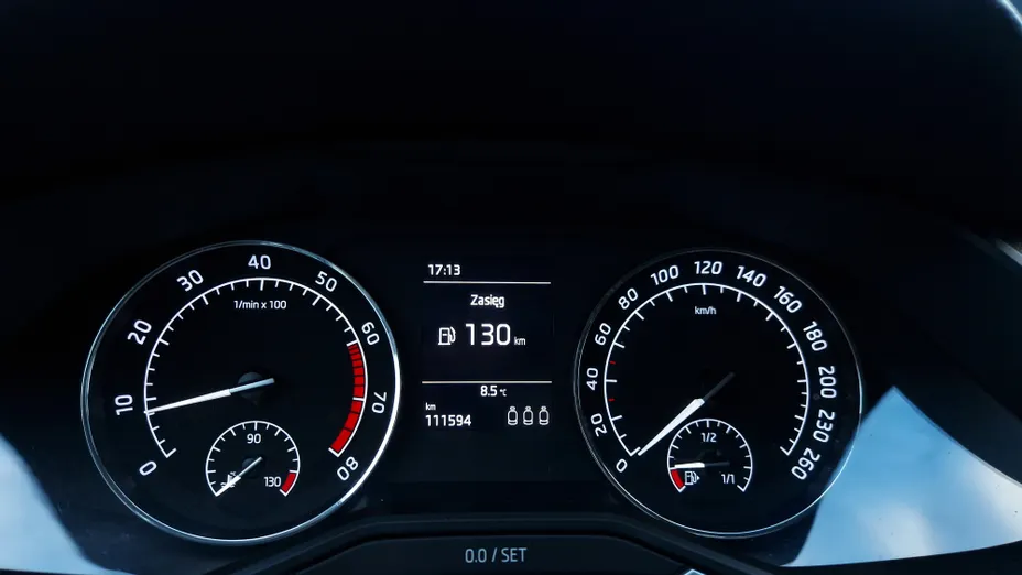 SKODA Superb -