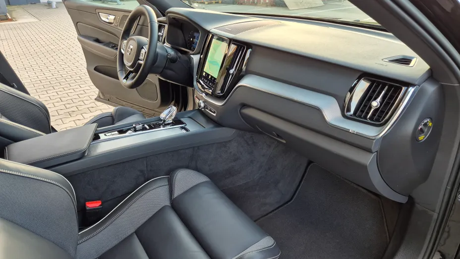 VOLVO XC60 XC60 T6 Plug-In Hybrid AWD Plus Bright aut