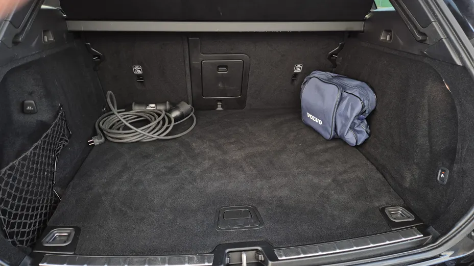 VOLVO XC60 XC60 T6 Plug-In Hybrid AWD Plus Bright aut