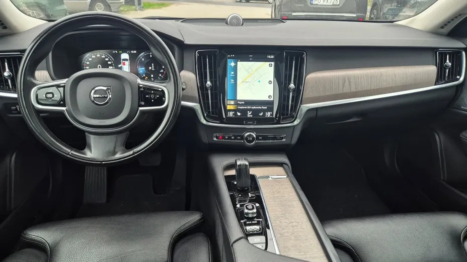 VOLVO V90 V90 D5 SCR AWD Momentum Pro aut