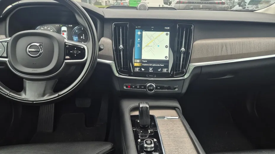 VOLVO V90 V90 D5 SCR AWD Momentum Pro aut