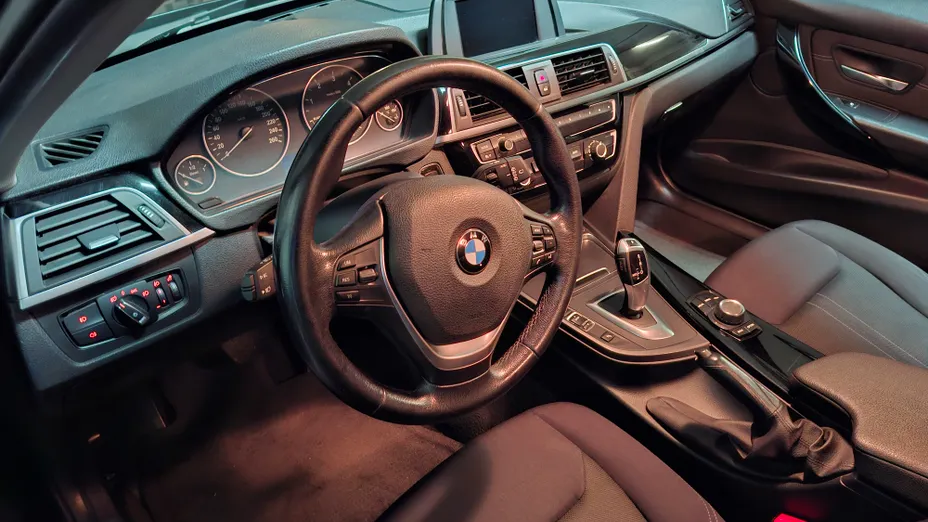 BMW Seria 3 316d Advantage aut