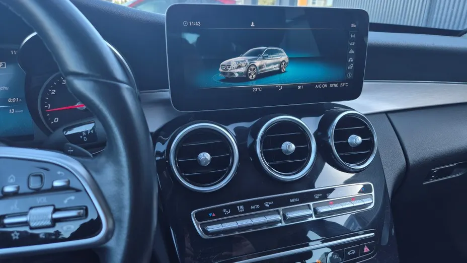 MERCEDES-BENZ C Klasa C 200 9G-TRONIC