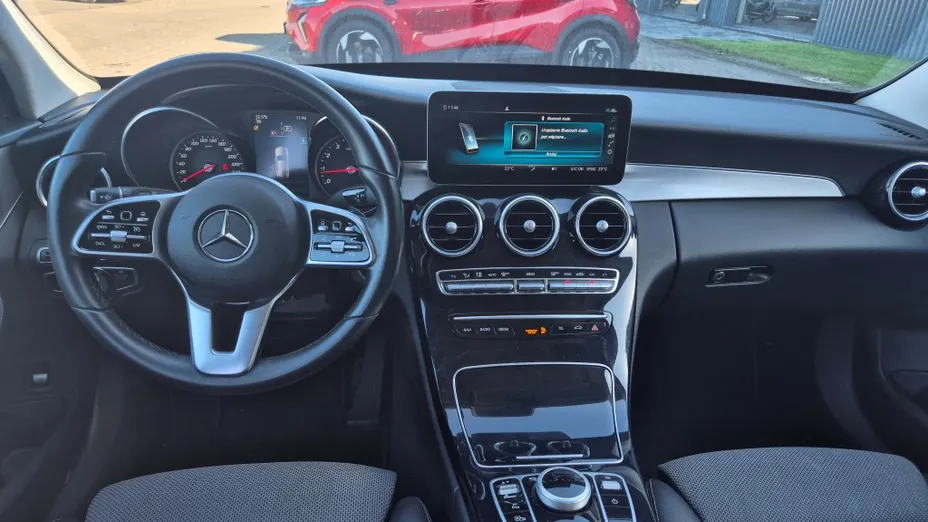 MERCEDES-BENZ C Klasa C 200 9G-TRONIC