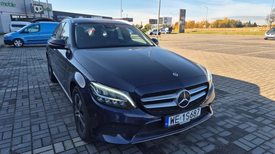 MERCEDES-BENZ C Klasa C 200 9G-TRONIC