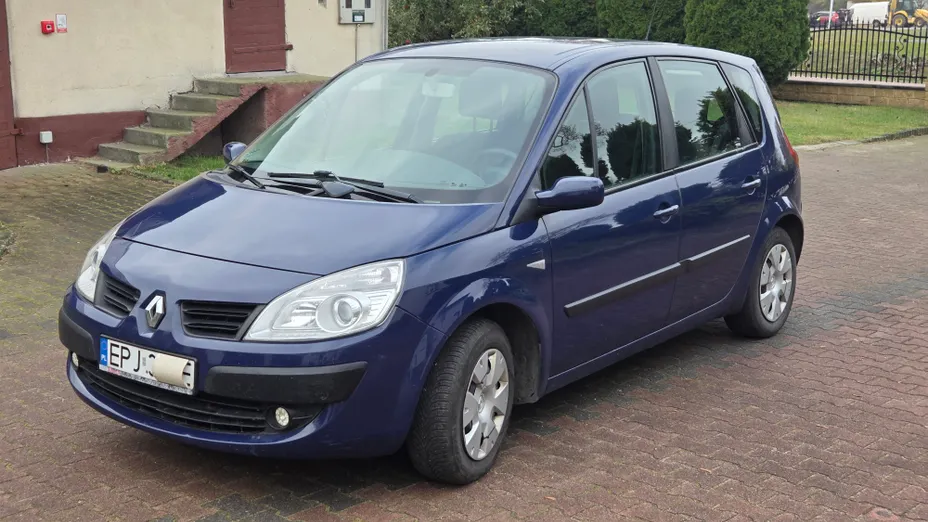 RENAULT Scenic -