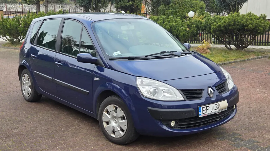 RENAULT Scenic -