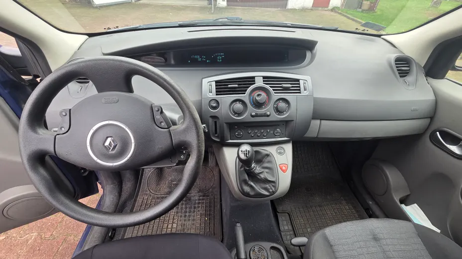 RENAULT Scenic -