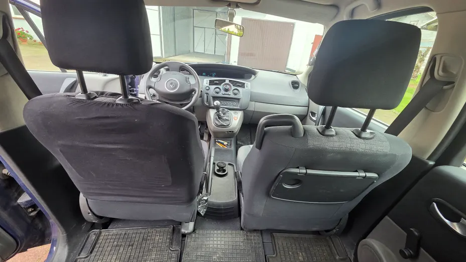 RENAULT Scenic -