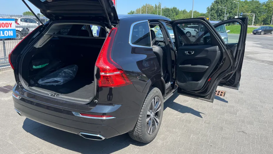 VOLVO XC60 -