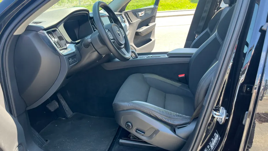 VOLVO XC60 -