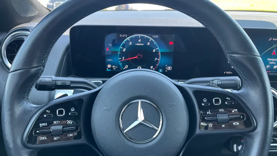 MERCEDES-BENZ GLB GLB 200 7G-DCT