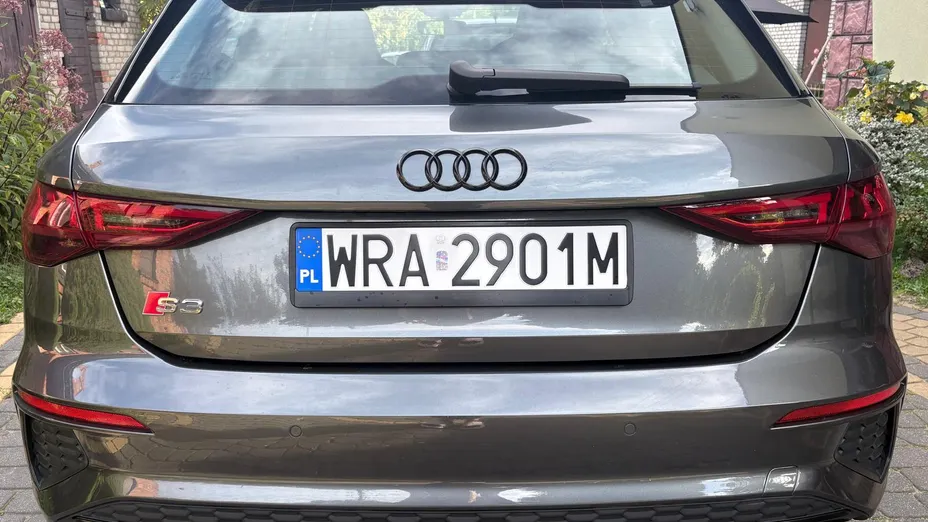 AUDI S3 -