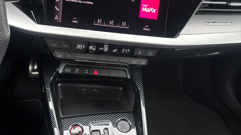 AUDI S3 -