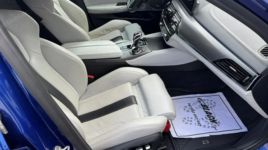 BMW M5 -