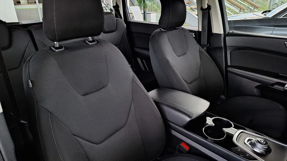 FORD S-MAX S-MAX 2.5 Hybrid Titanium CVT 7os.