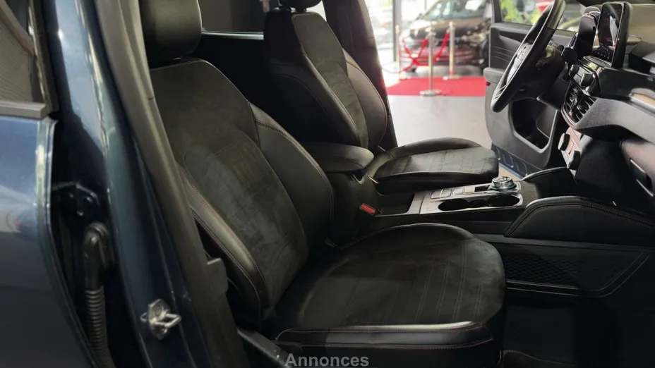FORD Kuga -
