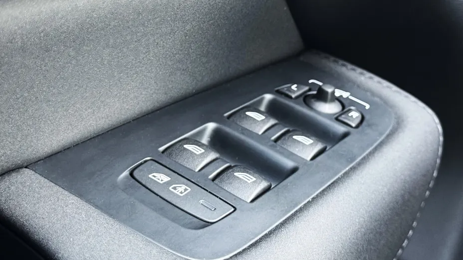 VOLVO XC60 XC60 T6 Plug-In Hybrid AWD Plus Bright aut
