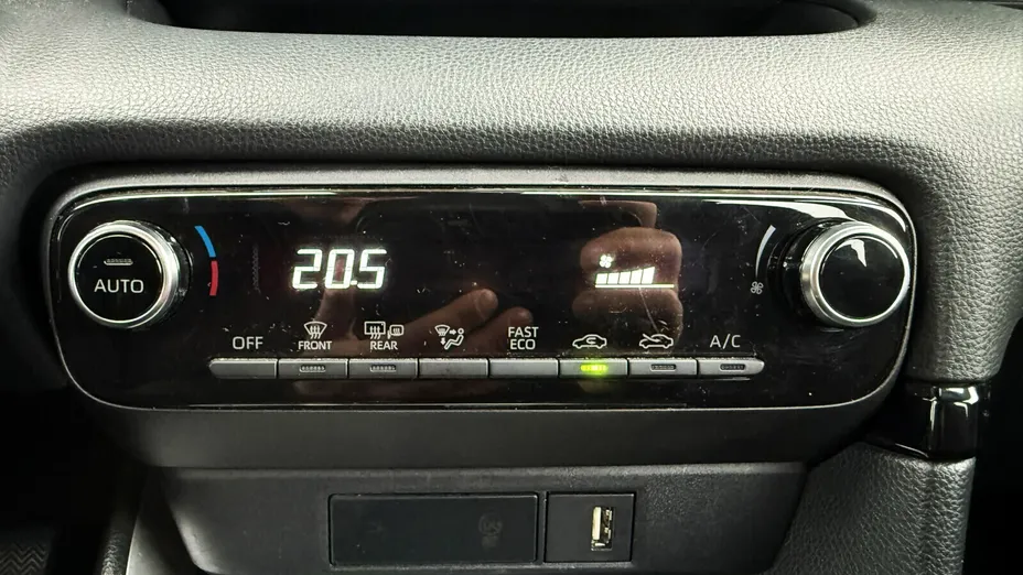 TOYOTA Yaris Yaris 1.5 Comfort CVT