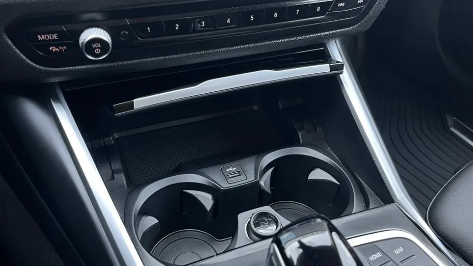 BMW Seria 3 320d xDrive Sport Line aut