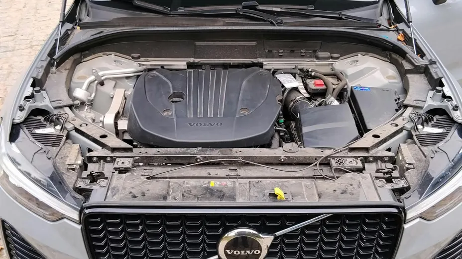VOLVO XC60 -