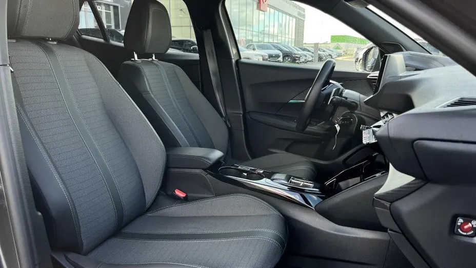 PEUGEOT 2008 2008 1.2 PureTech Allure S&S EAT8