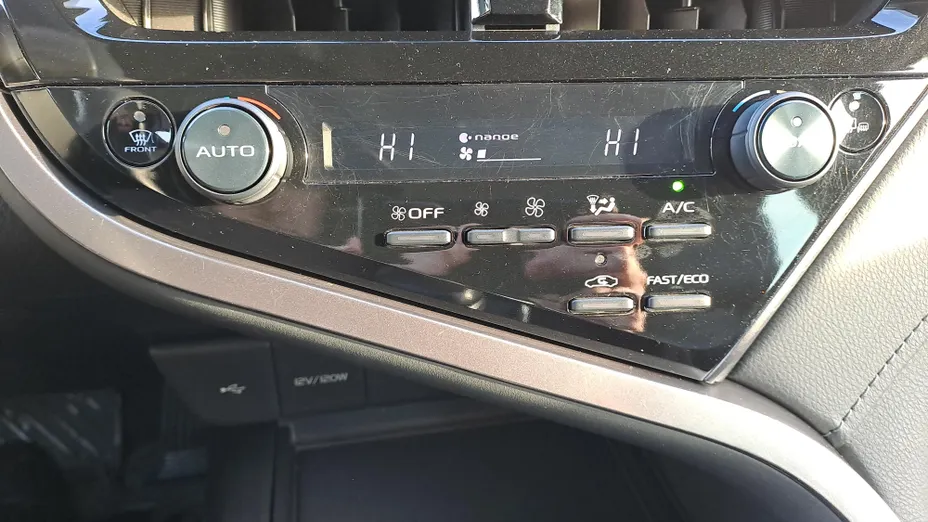 TOYOTA Camry Camry 2.5 Hybrid Comfort CVT