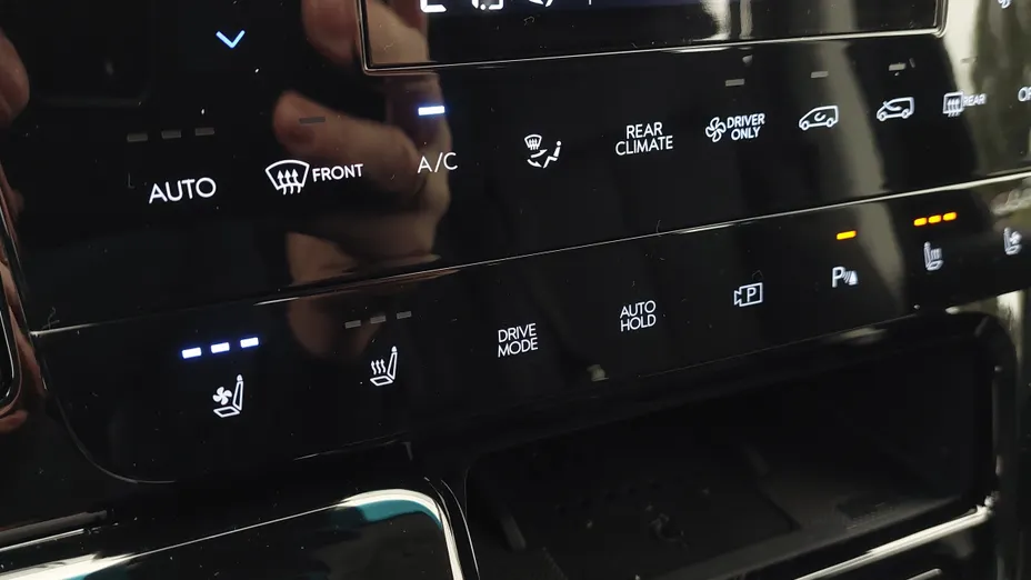 HYUNDAI Staria Staria 1.6 T-GDI HEV Smart VIP aut Nowy