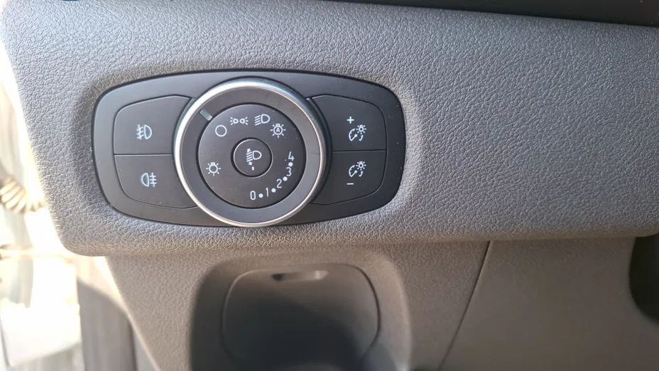 FORD Transit Custom Transit Custom Kombi 340 L2H1 Trend