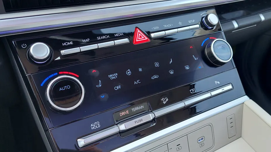 HYUNDAI Santa Fe Santa Fe 1.6 T-GDI PHEV Platinum 4WD aut Nowy