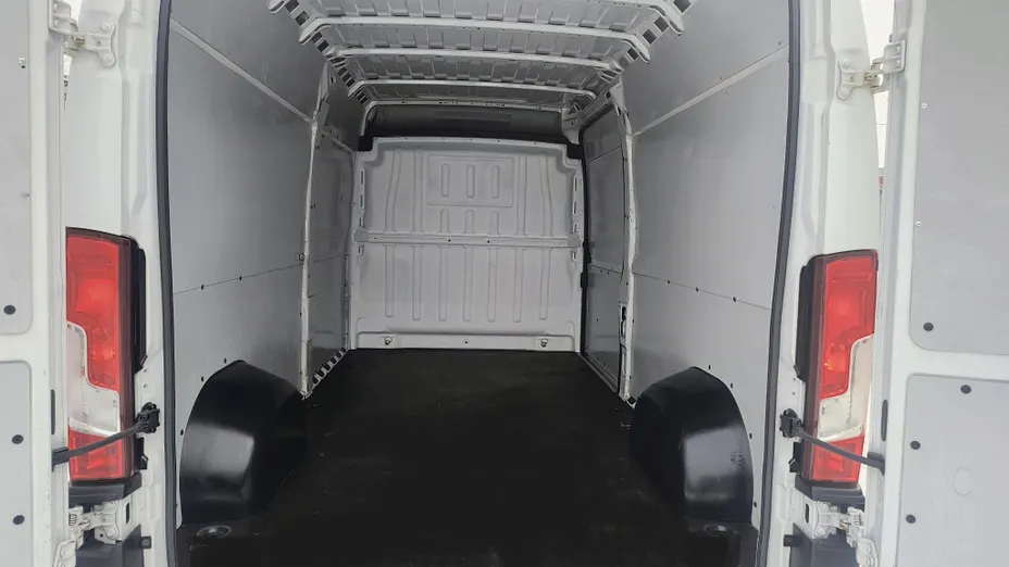 PEUGEOT Boxer Boxer 335 BlueHDi L3 Premium