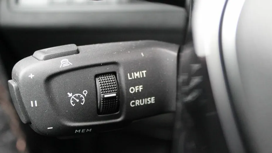 PEUGEOT 3008 3008 1.2 PureTech GT S&S EAT8