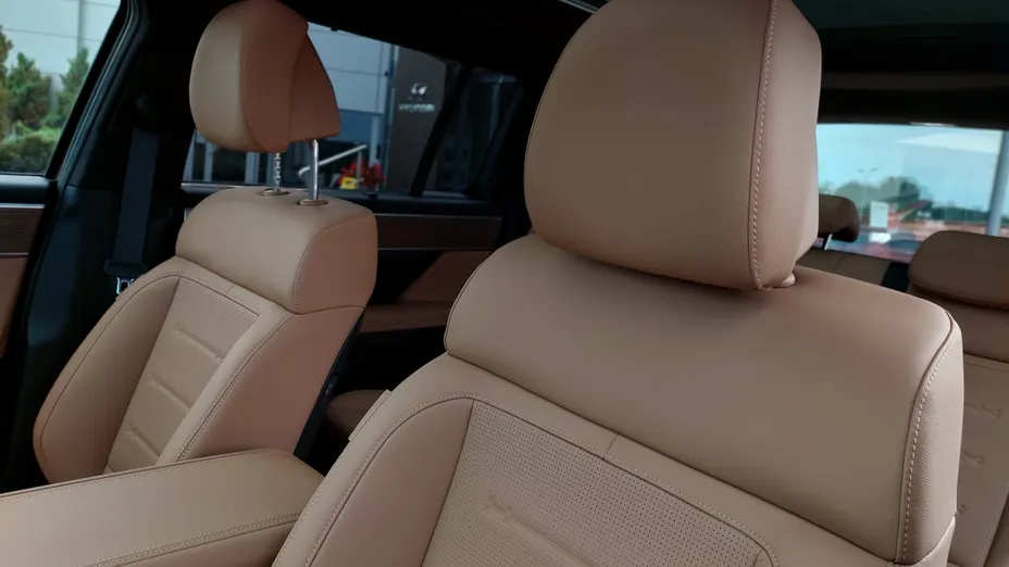 HYUNDAI Santa Fe Santa Fe 1.6 T-GDI HEV Platinum 4WD aut 7os. Nowy